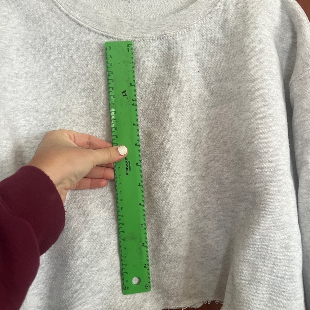 Gray Cropped Sweatshirt - Picture 3 of 4